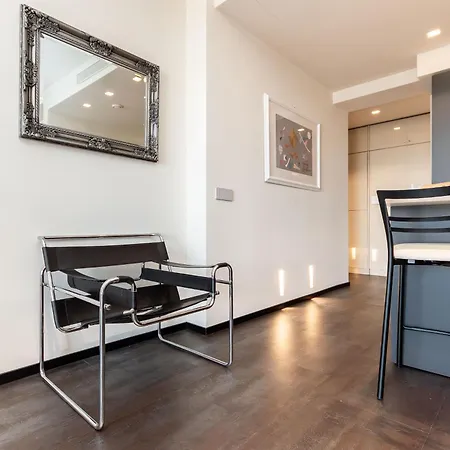 Free Parking In Luxury With View - Steps To Brignole Train Station Apartament