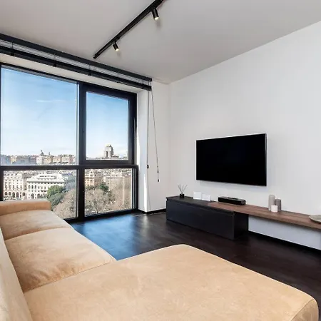 City-view, Free Parking, Near Train Station Daire