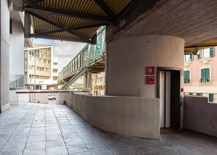 Free Parking In Luxury With View - Steps To Brignole Train Station Apartament